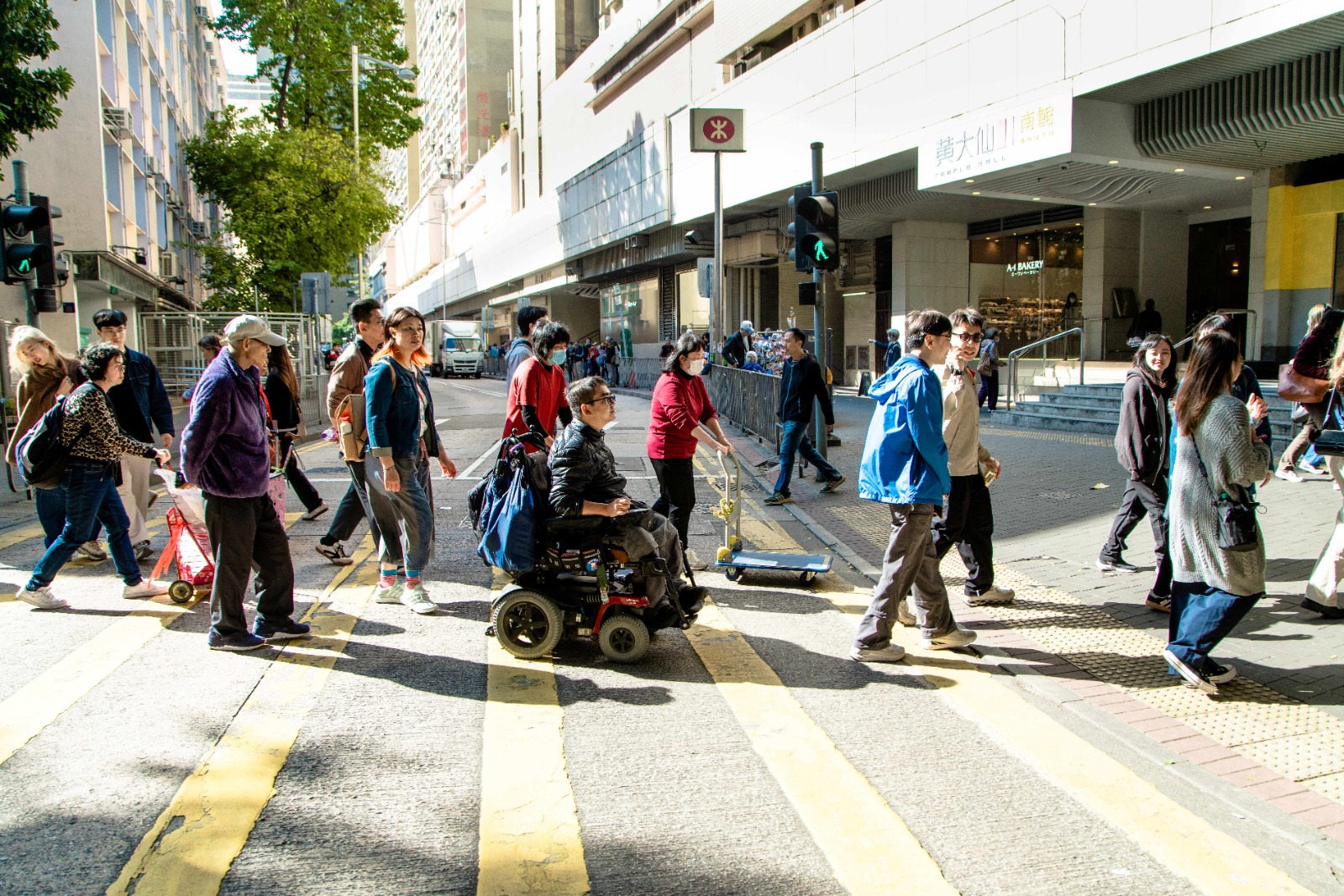 Photo Historical Exploration Community Tour in Central Kwai Chung
